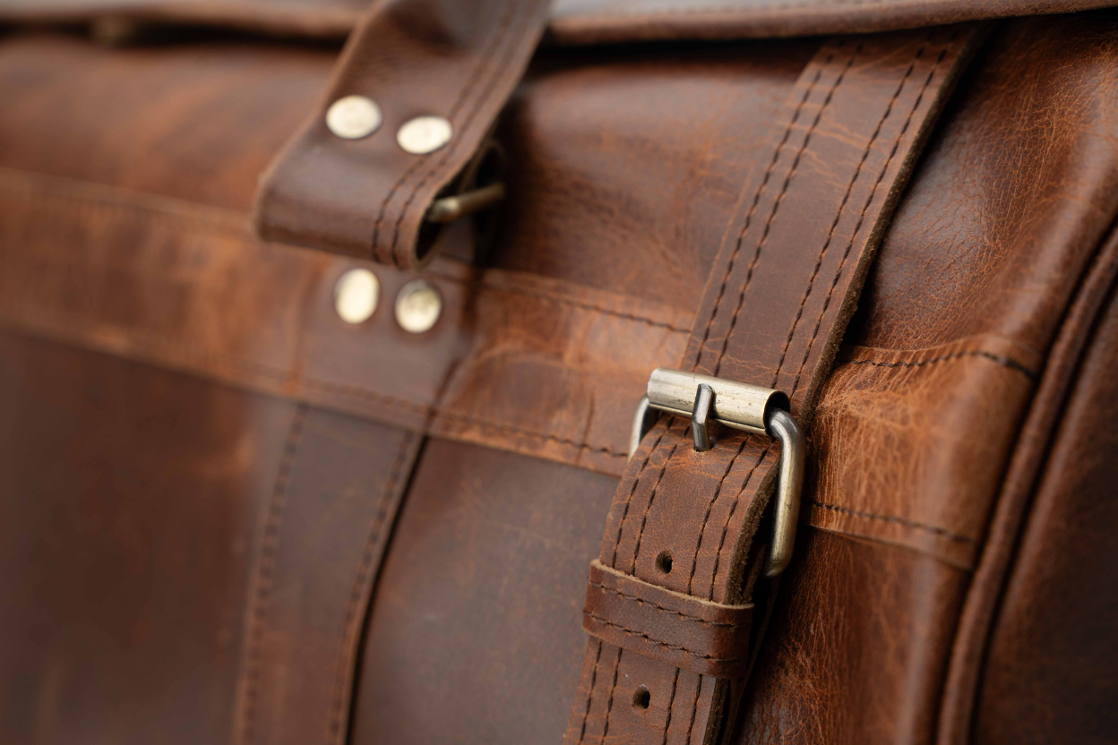 The Weekender Leather Barrel Duffel Bag | Classic Chestnut Full-Grain