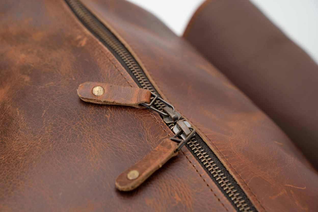 The Weekender Leather Barrel Duffel Bag | Classic Chestnut Full-Grain