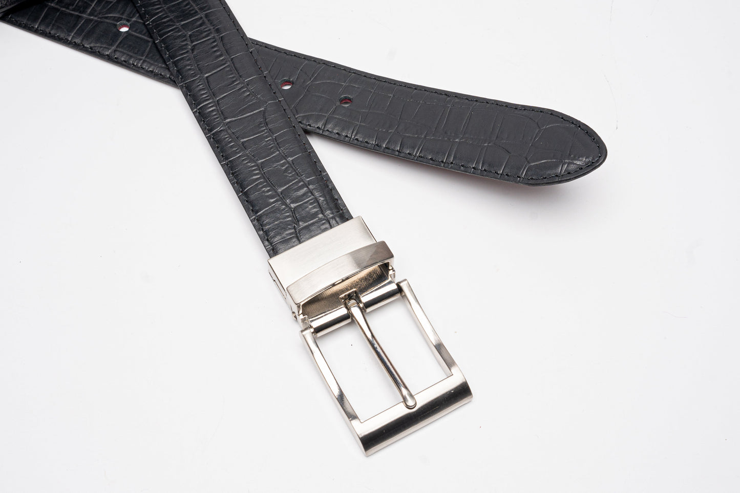 Reversible Crocodile-Embossed Leather Belt – Black & Brown